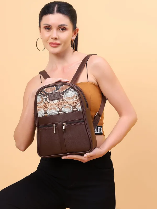 Compact_Women_Backpack_For_Travel_&_Daily_Use