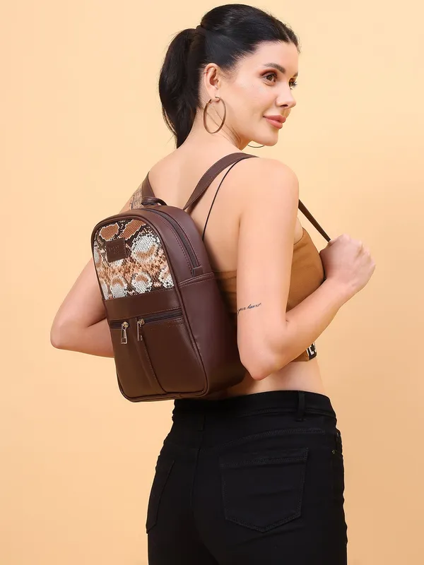 Compact_Women_Backpack_For_Travel_&_Daily_Use