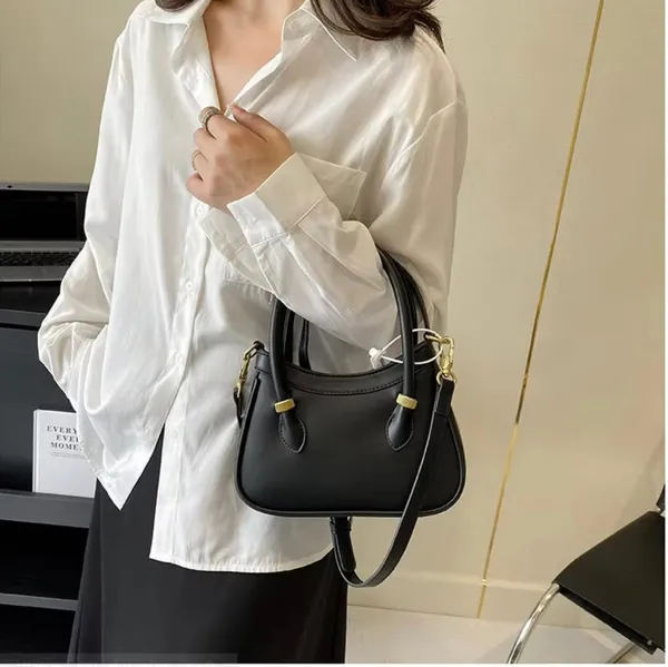 Black_Royal_Nova_Sling_Crossbody_Handbag