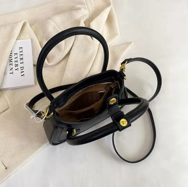 Black_Royal_Nova_Sling_Crossbody_Handbag