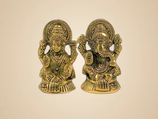 Diwali_Special_Laxmi_Ganesha_Idol_White_Metal_Gold_Plated_Statue_Home,_Office_Car_Dashboard_Dcor_Pooja_Diwali_Decoration