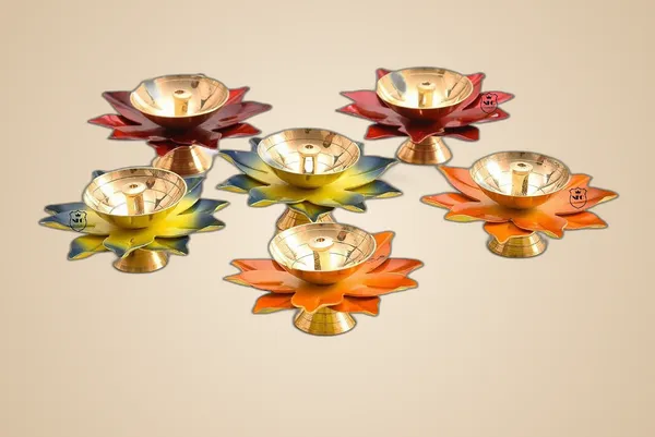 NEO_CLASSIC__Lotus_Design_Set_of_6_Brass_Oil_Lamps_|_Traditional_Pooja_Deepak_for_Diwali,_Navratri_&_Gifting