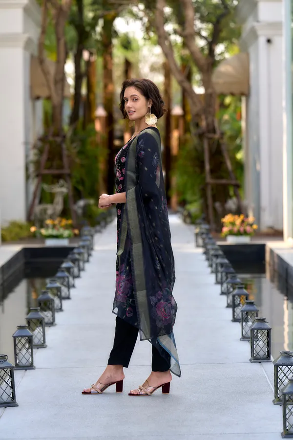 Black_Viscose_Kurta,_Pant_&_Dupatta_Set_For_Women_&_Girls