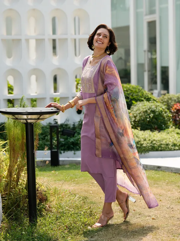 Lavender_Viscose_Kurta,_Pant_&_Dupatta_Set_For_Women_&_Girls