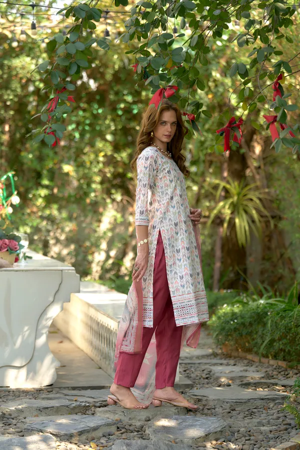 White_Viscose_Kurta,_Pant_&_Dupatta_Set_For_Women_&_Girls