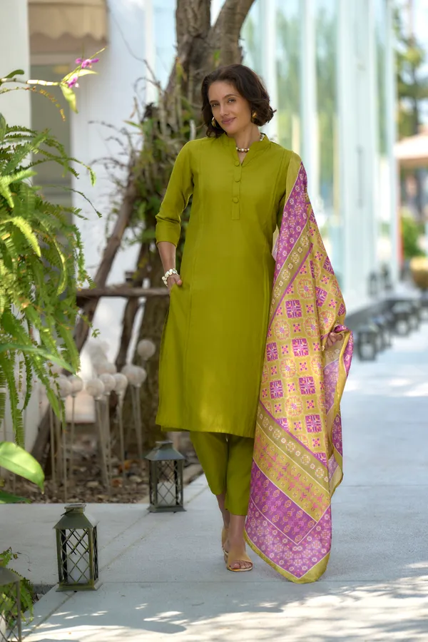Green_Viscose_Kurta,_Pant_&_Dupatta_Set_For_Women_&_Girls