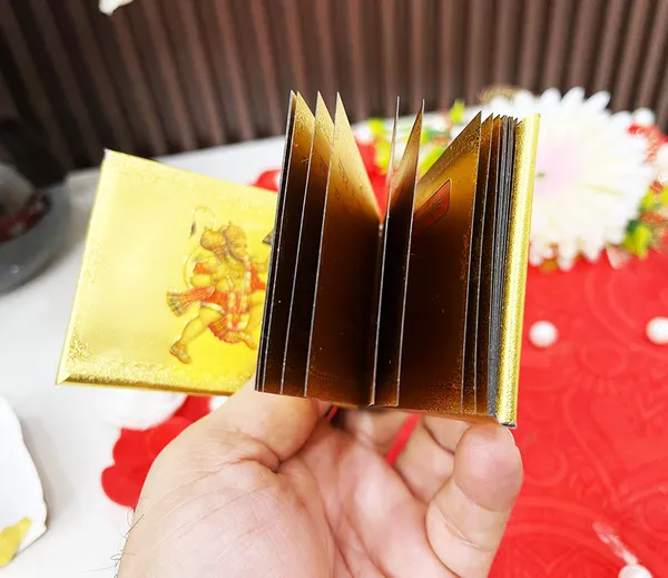 3-in-1_Gold_Plated_Pocket_Hanuman_Chalisa_Booklet_|_Includes_Hanuman_Chalisa,_Sankatmochan_Hanuman_Ashtak_&_Hanuman_Stavan_|_for_Chanting,_Pooja_&_Temple_Decoration_|_8_x_6_x_3_cm
