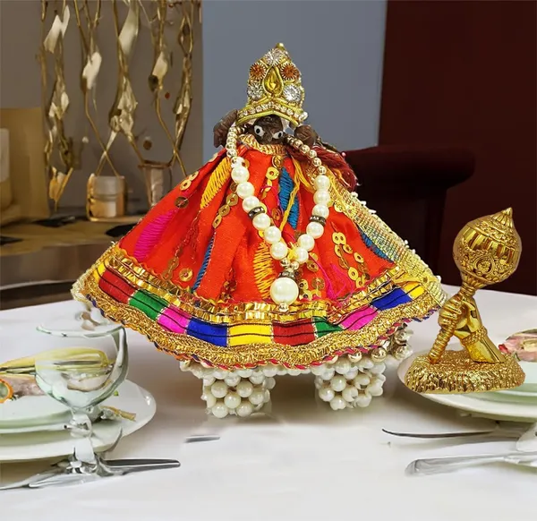 Golden_Metallic_Hanuman_Ji_Small_Gada_For_Keeping_In_Home_Temple||_Car_Dashboard_Or_Gifting_To_Bajrangbali_(120_Gram_Approx_3_Inch)