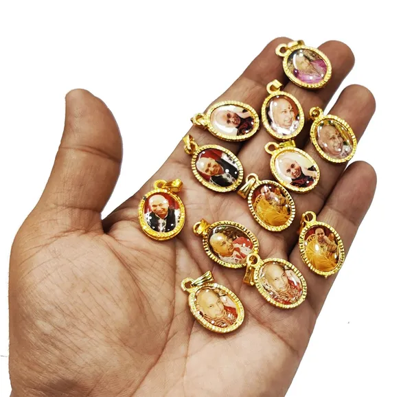 Multicolor_Guruji_Swaroop_12_Small_Pendant_Locket_(12_Pc)