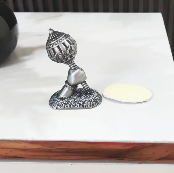 Metallic_Hanuman_Ji_Small_Gada_for_Keeping_in_Home_Temple||_Car_Dashboard_or_Gifting_to_Bajrangbali_(120_gram_Approx_3_inch)_Silver_Color