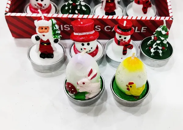 Multicolor_6_Piece_Miniature_Christmas_Tea_Light_Candle_Set_Mix_Figures_Santa_Claus_For_Christmas_Home_Decorations_(6_Piece)