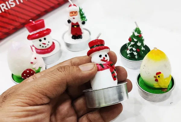 Multicolor_6_Piece_Miniature_Christmas_Tea_Light_Candle_Set_Mix_Figures_Santa_Claus_For_Christmas_Home_Decorations_(6_Piece)