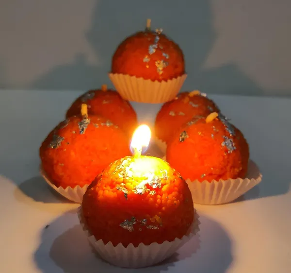 Orange_Diwali_Decorative_Motichoor_Laddu-Shaped_Soy_Wax_Candles_-_Set_Of_6_Pc_For_Festive_Gifting_And_Home_Decoration
