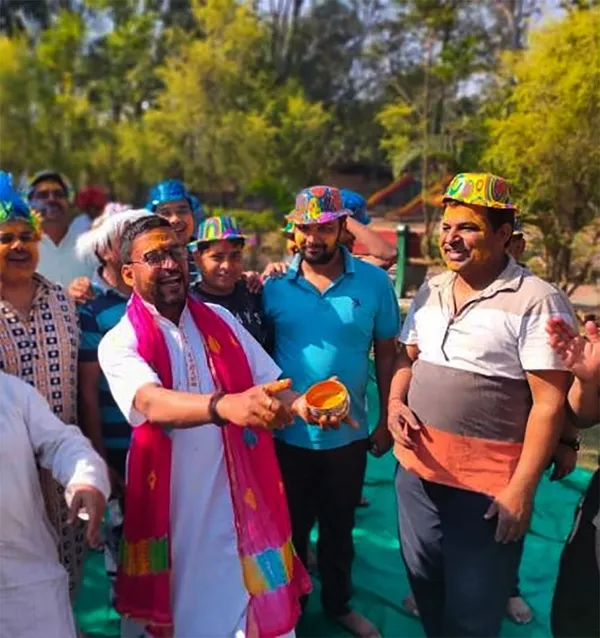 Multicolor_Herbal_Pure_Chandan_Kesar_Tikka_Paste_For_Puja_Path_And_Holi_Playing_Pack_Of_1