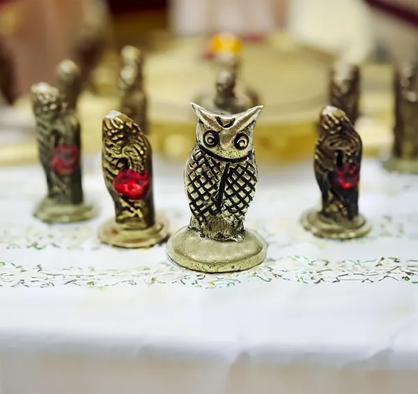 Golden_Ashtadhatu_Brass_Metal_Owl_Ullu_Miniature_Statue_Showpiece,_Owl_Sculpture,_Feng_Shui_Bird,_Ullu_Figurine,_Used_For_Diwali_Pujan_And_Decor_(40_Gram_1_Pc)