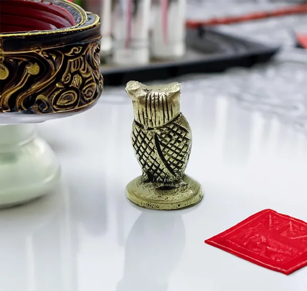 Golden_Ashtadhatu_Brass_Metal_Owl_Ullu_Miniature_Statue_Showpiece,_Owl_Sculpture,_Feng_Shui_Bird,_Ullu_Figurine,_Used_For_Diwali_Pujan_And_Decor_(40_Gram_1_Pc)