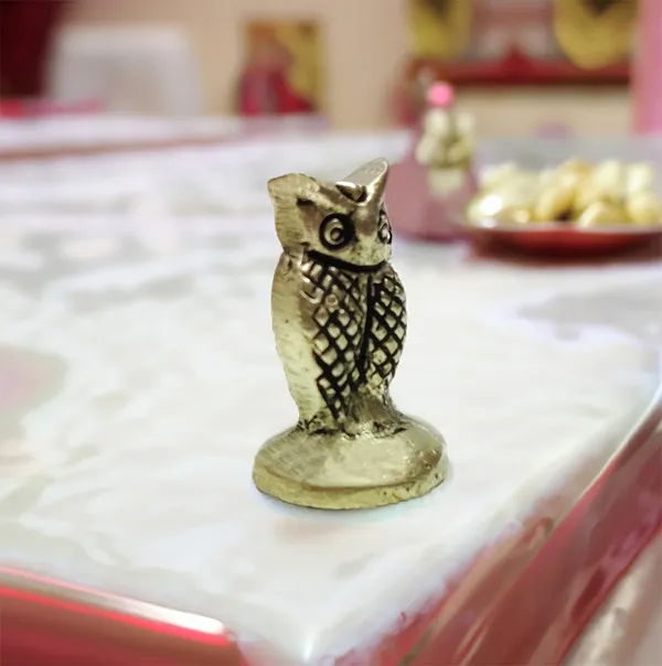 Golden_Ashtadhatu_Brass_Metal_Owl_Ullu_Miniature_Statue_Showpiece,_Owl_Sculpture,_Feng_Shui_Bird,_Ullu_Figurine,_Used_For_Diwali_Pujan_And_Decor_(40_Gram_1_Pc)
