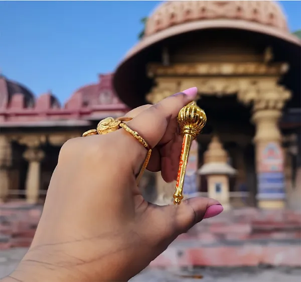 Golden_Metal_Made_Bajrang_Bali_Small_Gada_For_Keeping_In_Home_Temple_Or_Gifting_To_Hanuman_Ji_Size-_4_Inch_Wt-58_Gram_Approx