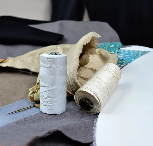 White_White_Thread_Cotton_White_Dhaga_Thread_900_Yards