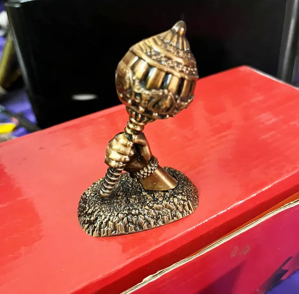 Metallic_Hanuman_Ji_Small_Gada_for_Keeping_in_Home_Temple||_Car_Dashboard_or_Gifting_to_Bajrangbali_(120_gram_Approx_3_inch)_Silver_Color