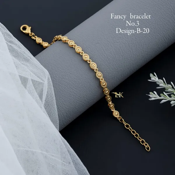 Gold-Plated_Elegant_Everyday_Bracelet_for_Women