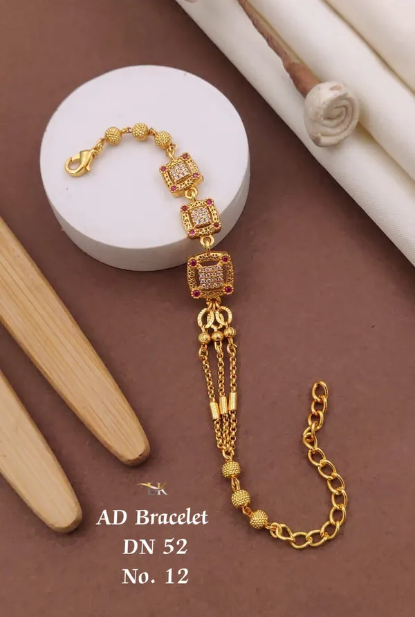 Gold-Plated_Adjustable_Crystal_Bracelet_for_Women