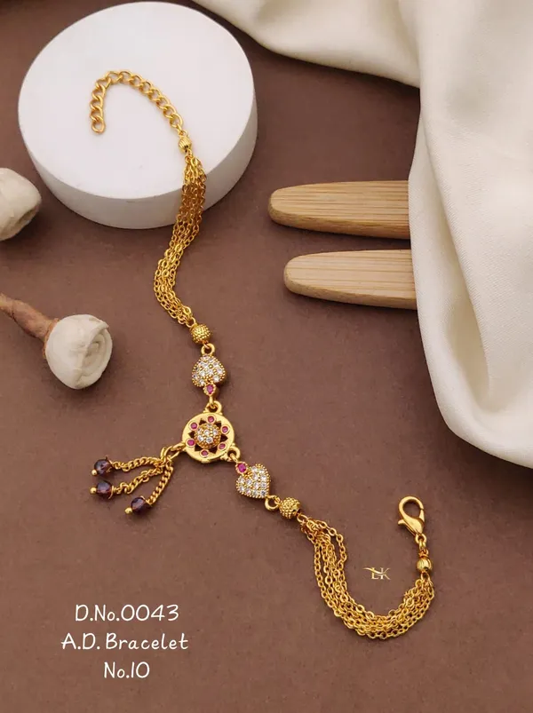 Gold-Plated_Adjustable_Crystal_Bracelet_for_Women