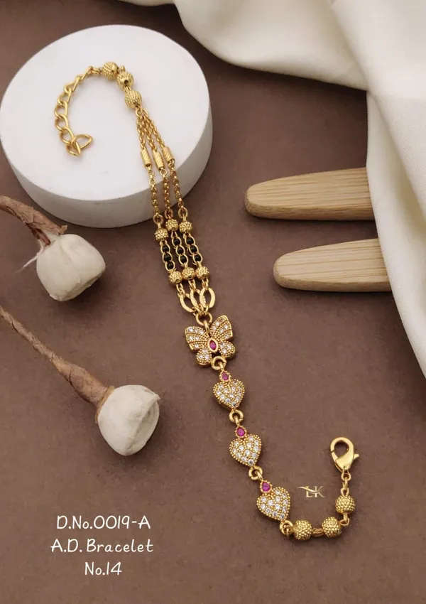 Gold-Plated_Adjustable_Crystal_Bracelet_for_Women