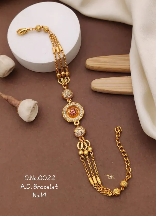 Gold-Plated_Adjustable_Crystal_Bracelet_for_Women