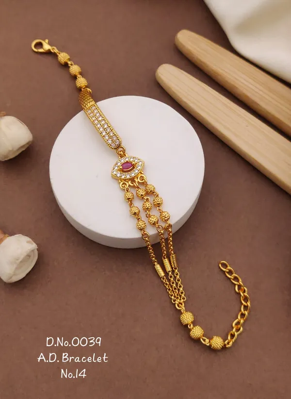 Gold-Plated_Adjustable_Crystal_Bracelet_for_Women