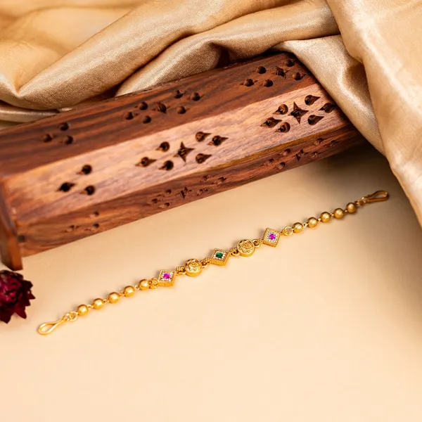 Elegant_gold-tone_finish_Bracelet