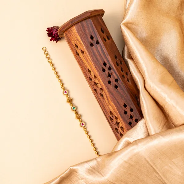 Elegant_gold-tone_finish_Bracelet