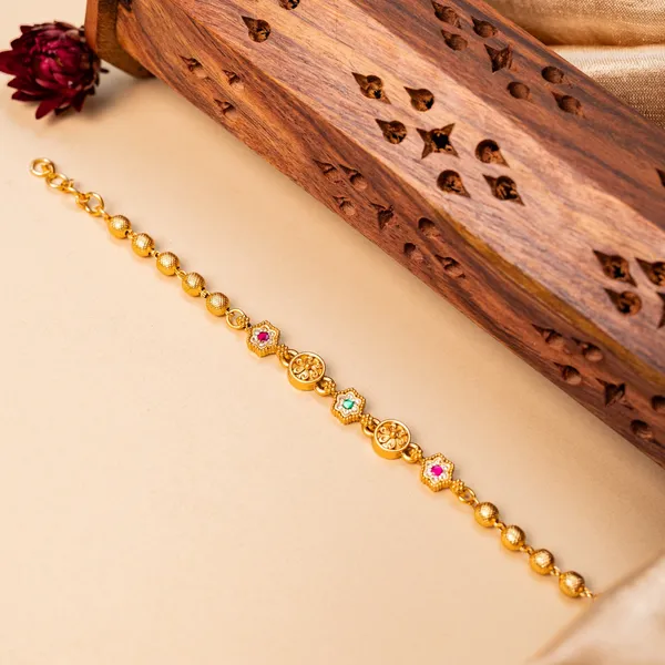 Elegant_gold-tone_finish_Bracelet