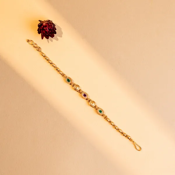 Elegant_gold-tone_finish_Bracelet