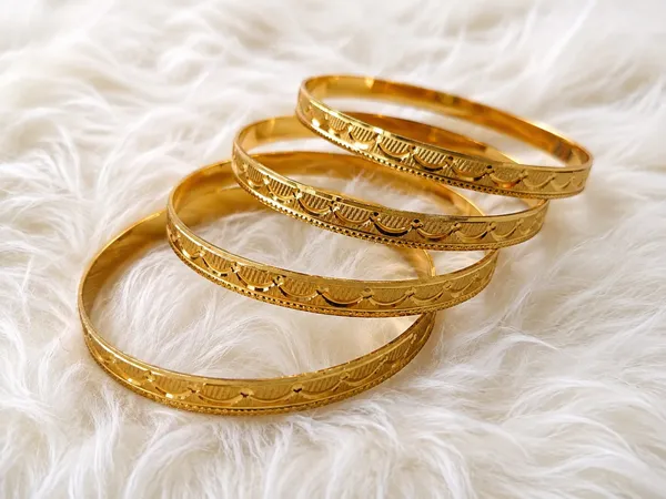 GOLD_PLATED_STYLISH_TRADITIONAL_DESIGN_DAILY_WEAR_BANGLES