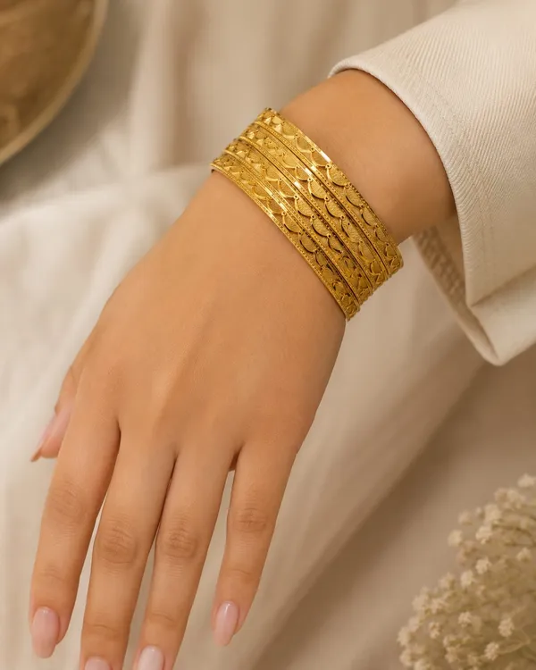 GOLD_PLATED_STYLISH_TRADITIONAL_DESIGN_DAILY_WEAR_BANGLES