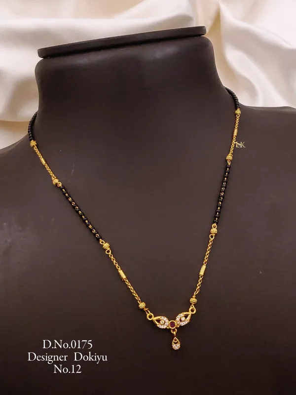 Gold-Plated_Kundan_Stone_Dokiya_Necklace_for_Women