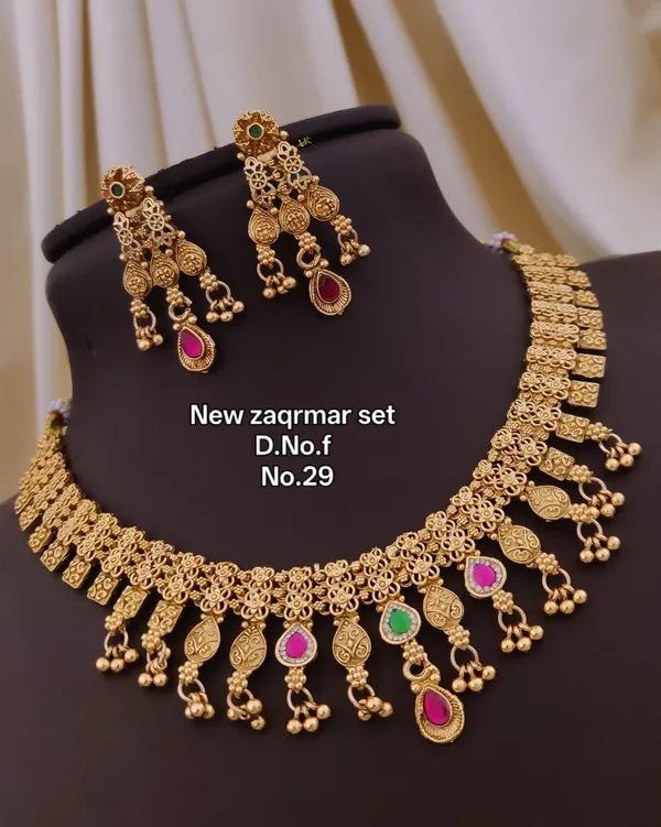 Antique_Gold_Finish_Choker_Necklace_Set_with_Matching_Earrings