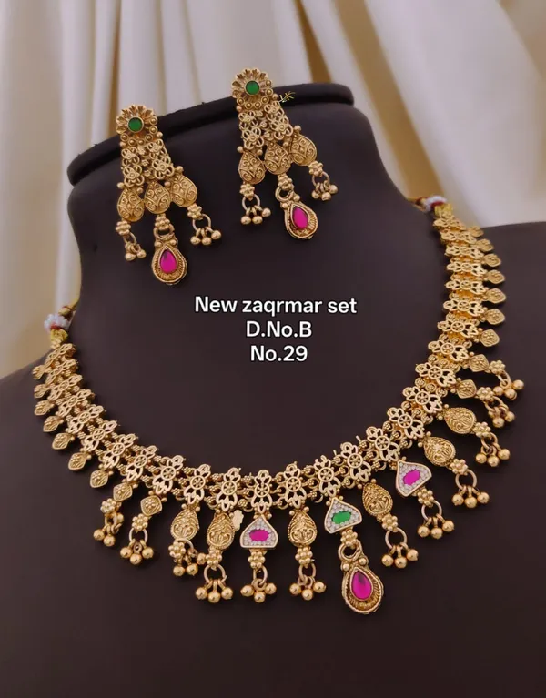 Antique_Gold_Finish_Choker_Necklace_Set_with_Matching_Earrings