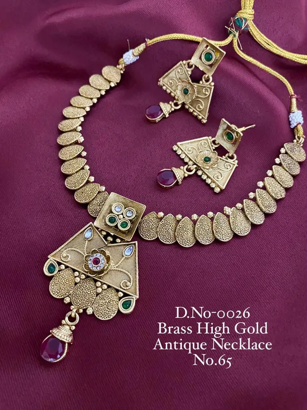 Antique_Gold-Plated_Kundan_Necklace_Set_with_Earrings