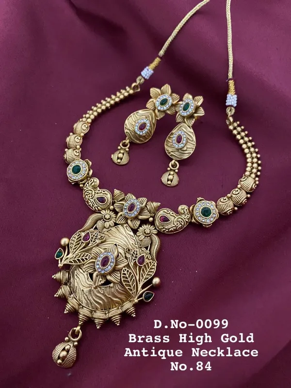 Antique_Gold-Plated_Kundan_Necklace_Set_with_Earrings