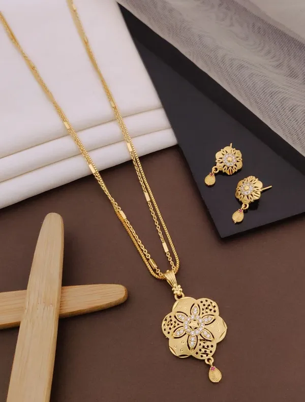 Gold-Plated_Cubic_Zirconia_Pendant_with_Double-Strand_Chain_and_Matching_Earrings_Set_(Pendant_Buti_Set)
