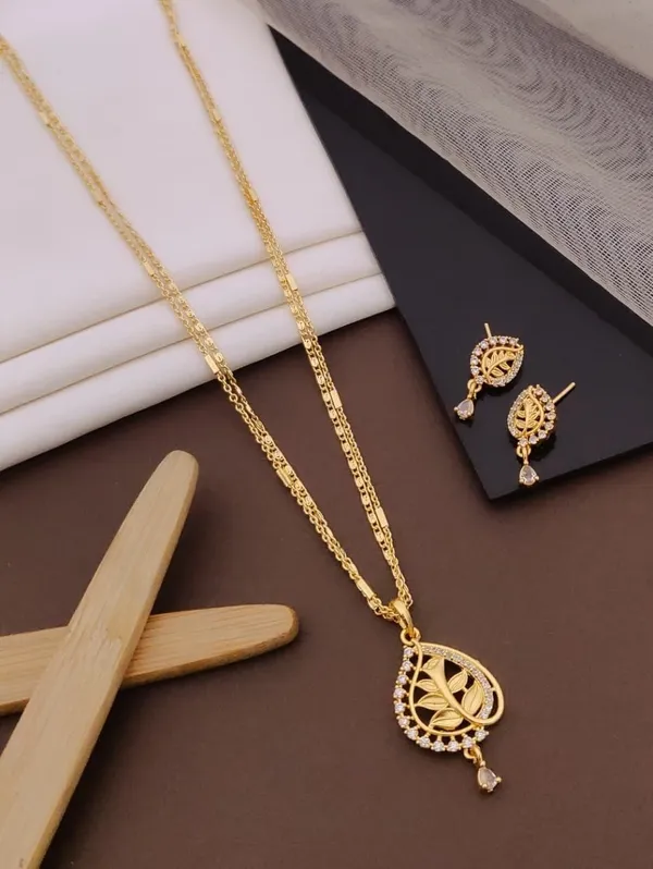 Gold-Plated_Cubic_Zirconia_Pendant_with_Double-Strand_Chain_and_Matching_Earrings_Set_(Pendant_Buti_Set)