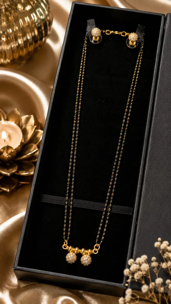 Elegant_Mangalsutra_&_Pair_of_Matching_Earrings