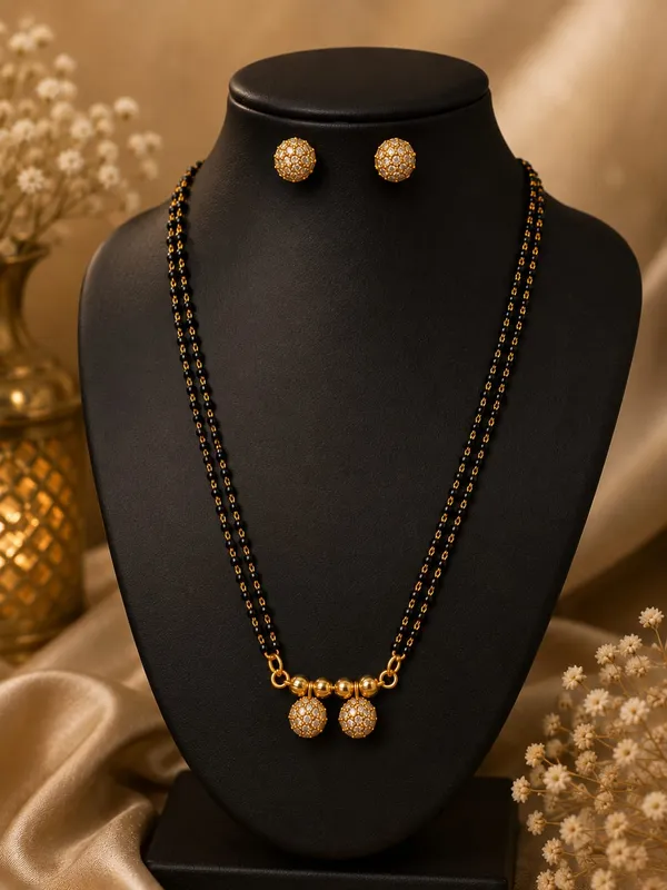 Elegant_Mangalsutra_&_Pair_of_Matching_Earrings