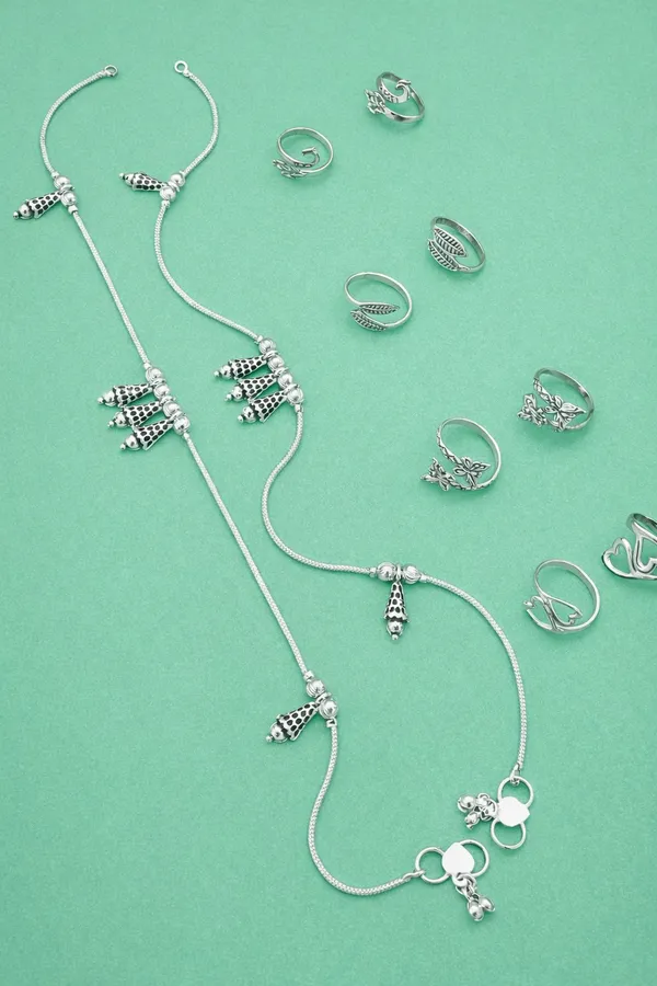 Stylish_Silver-Plated_2_Anklet_&_6_Ring_Combo_Set_for_Women_&_Girls