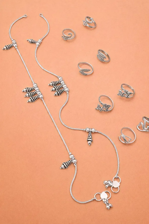 Stylish_Silver-Plated_2_Anklet_&_6_Ring_Combo_Set_for_Women_&_Girls