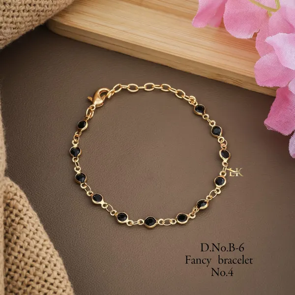 Hand_Mangalsutra_Bracelet