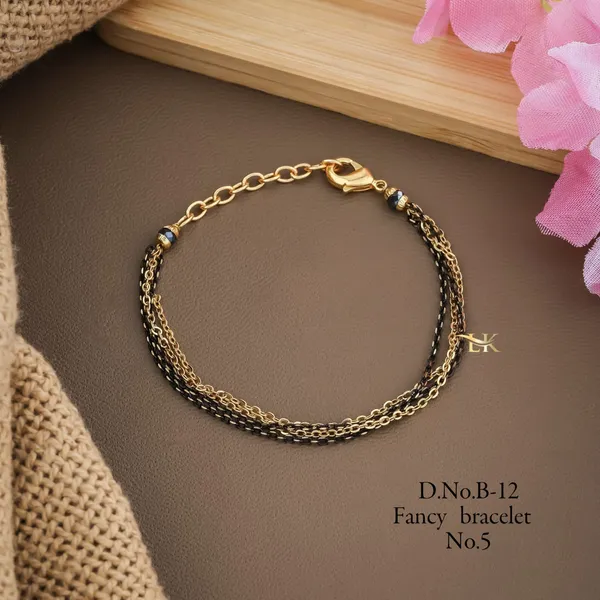 Hand_Mangalsutra_Bracelet