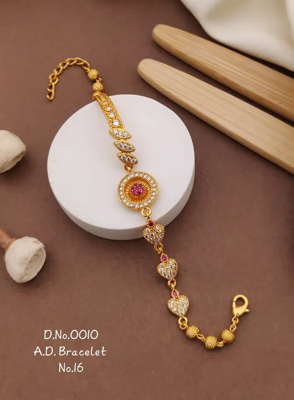 Gold-Plated_Adjustable_Crystal_Bracelet_for_Women